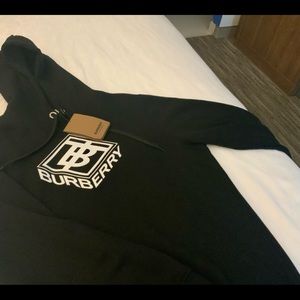 Burberry men hoodie/w receipt